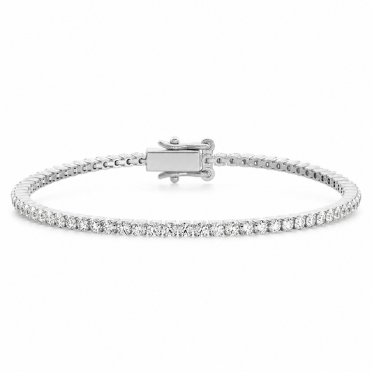 Lucent lab-grown diamond tennis bracelet in white gold with closed clasp