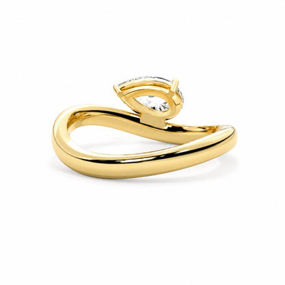 Vela Pear Ring