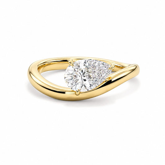 Vela Pear Ring